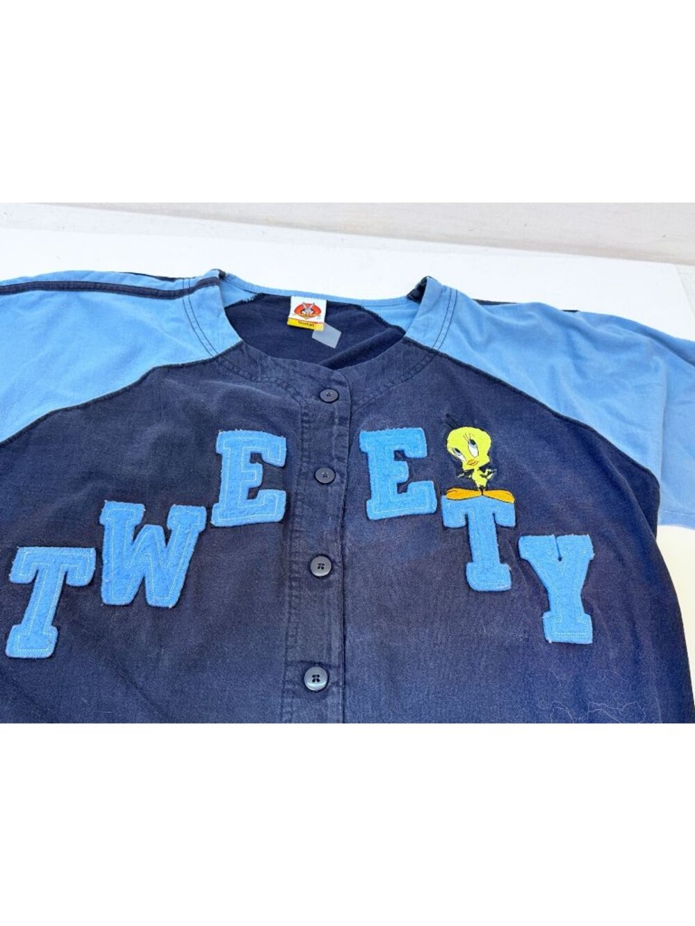Womans Looney Tunes Baseball Jersey Preowned-Medium
